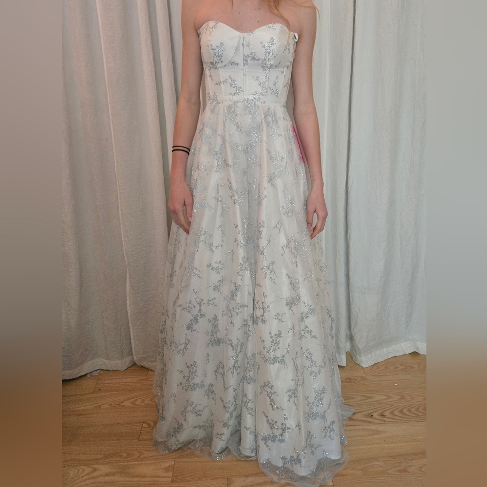 Blondie Nites Strapless White and Blue Elegant Sparkly Dress Size 0